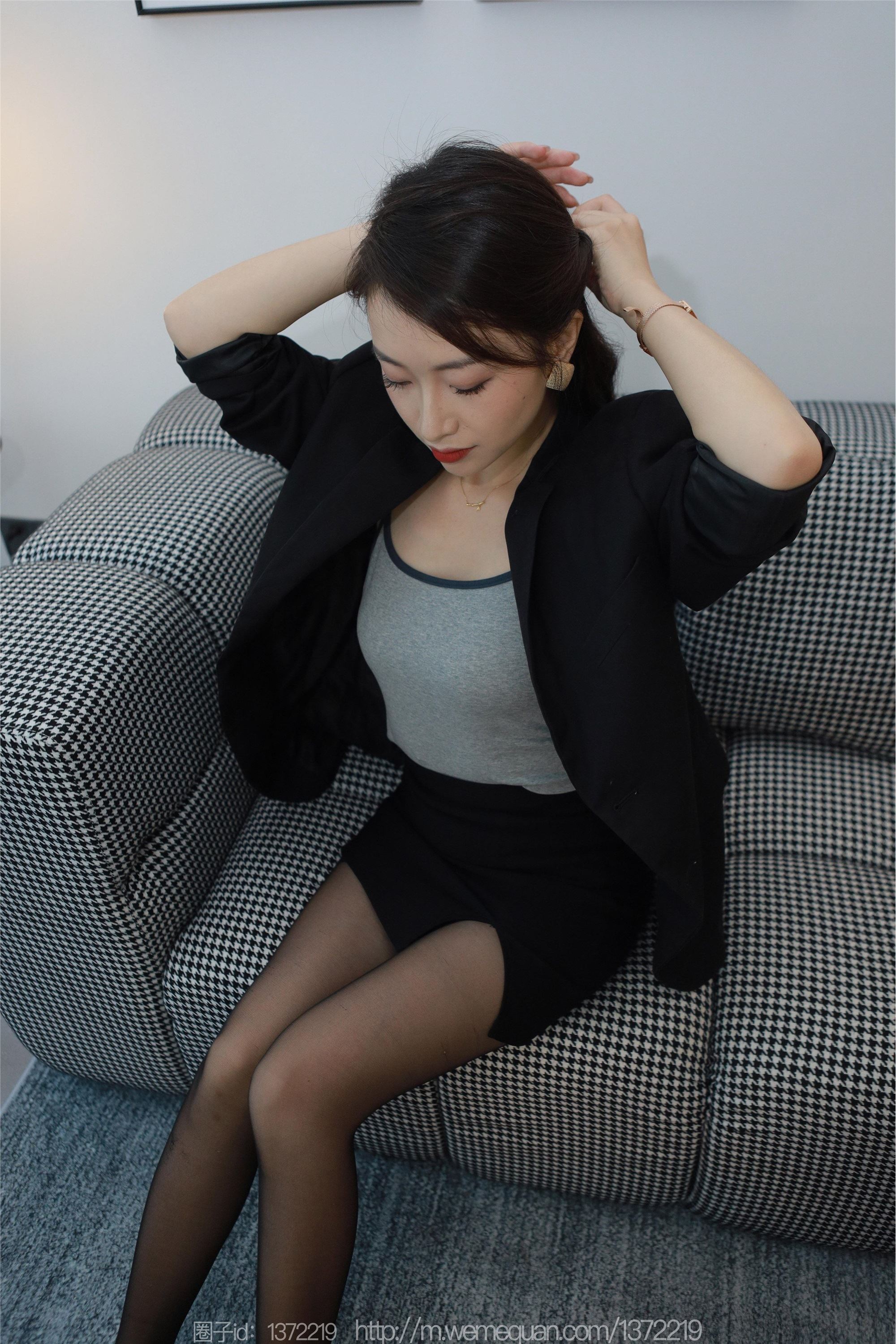 IESS异思趣向  2023.07.27 丝享家 1491 小婕《黑金高跟鞋》